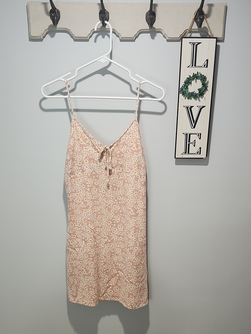 Hollister Peachy Pink Floral Spaghetti Strap Short Dress Small